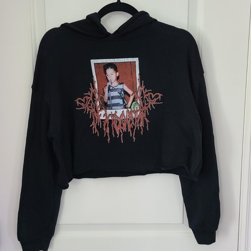 NCT 127 Taeyong cropped hoodie